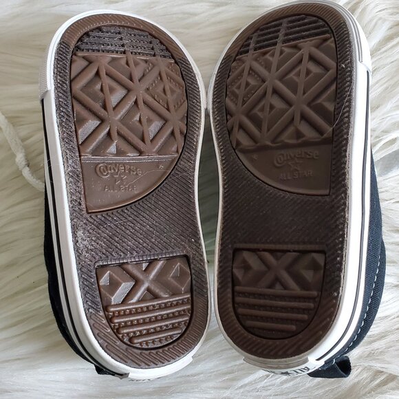 Converse Black/White Kid's Chuck Taylor All Star Street Low Top Sneakers SZ 6 - Picture 8 of 15